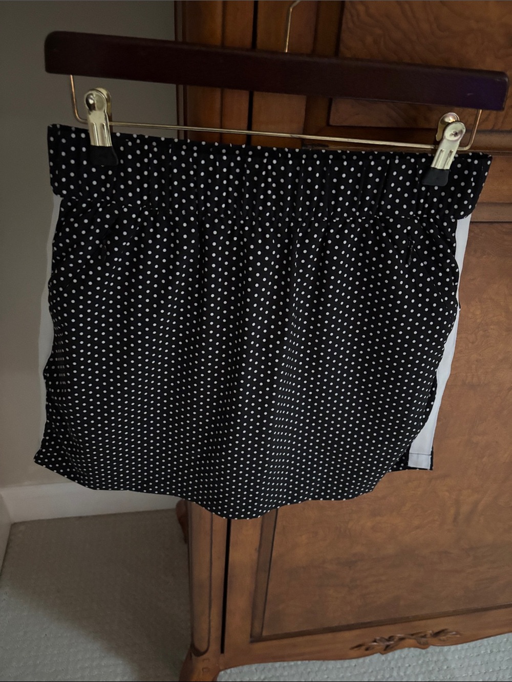 T by Talbots lightweight stretch woven SKORT polka dot. Size XS